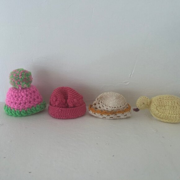 Lot of 4 Four Vintage Knit Doll Hats Cloche Pompom Duckling Crochet Beanie - Picture 1 of 9